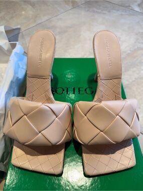 Bottega Veneta Nude Padded Leather Intrecciato Heel Mules